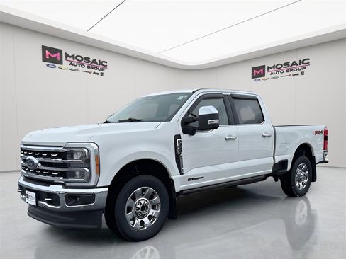 Used 2023 Ford F350 Lariat w/ Lariat Ultimate Package image 3