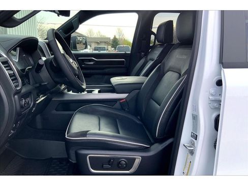 New 2026 RAM 1500 Laramie AWD/4WD image 10