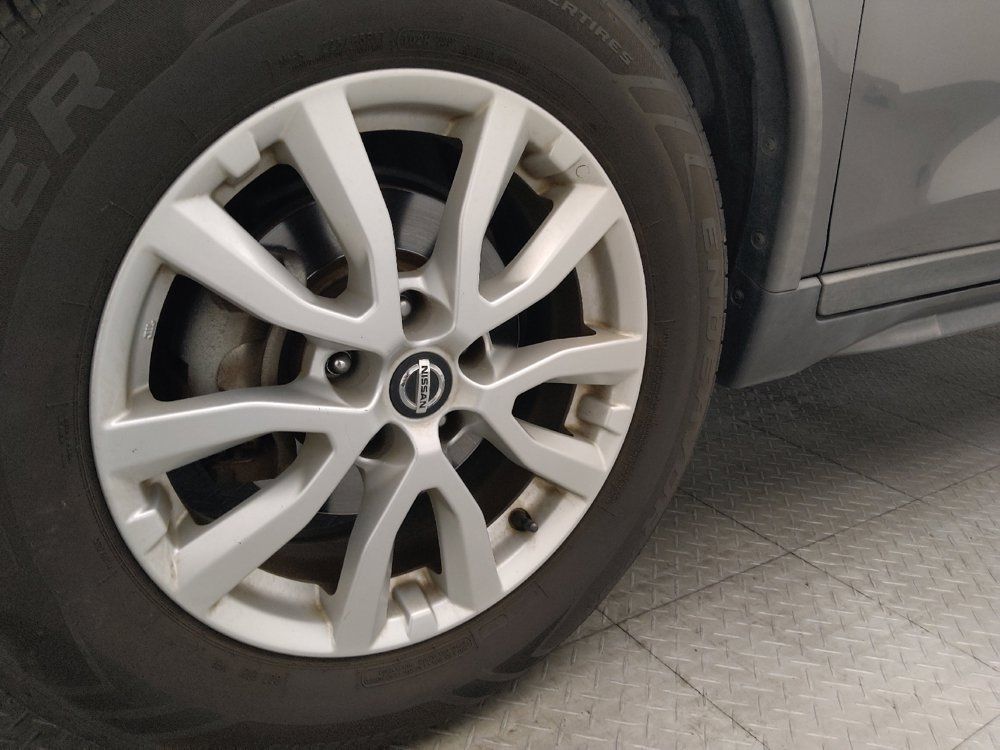 Used 2020 Nissan Rogue SV FWD image 31