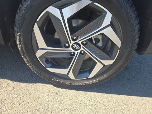 Used 2023 Hyundai Tucson Limited AWD/4WD image 10