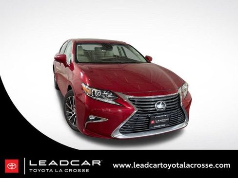 Used 2016 Lexus ES 350 w/ Luxury Package w/Wood Trim FWD image 1