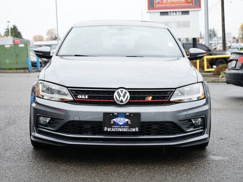 Used 2017 Volkswagen Jetta GLI image 8