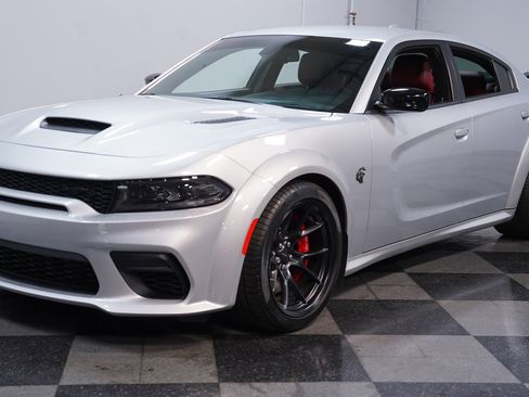Used 2023 Dodge Charger SRT Hellcat w/ Harman/Kardon Audio Group image 5
