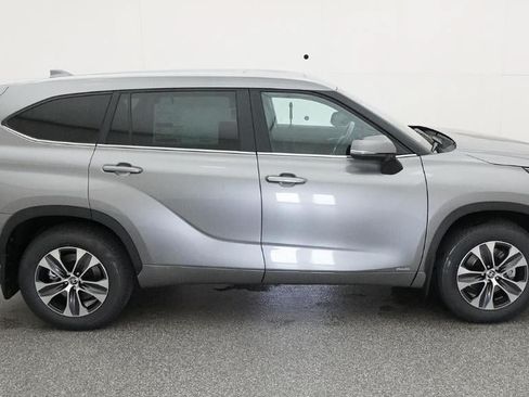 New 2026 Toyota Highlander XLE AWD/4WD image 11