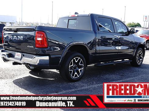 Used 2025 RAM 1500 Laramie AWD/4WD image 5