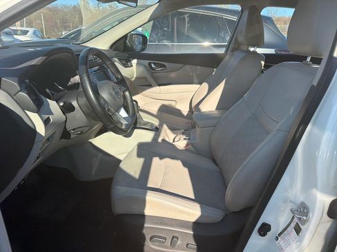 Used 2020 Nissan Rogue Sport SV w/ Technology Package AWD/4WD image 18
