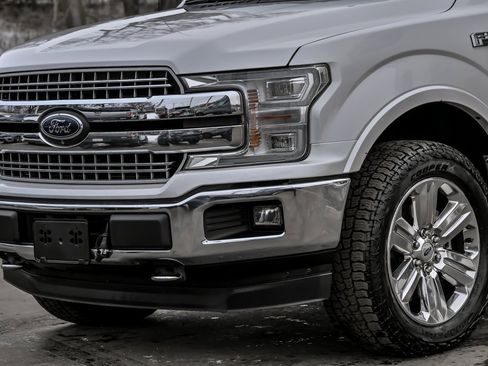 Used 2019 Ford F150 Lariat w/ Equipment Group 502A Luxury image 2