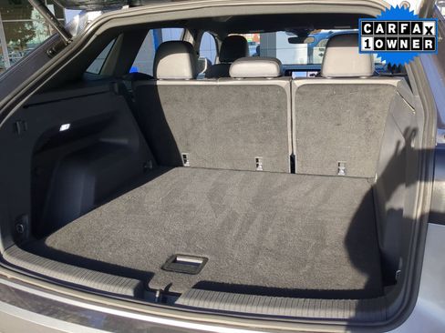 Used 2024 Volkswagen Atlas Cross Sport SE image 24