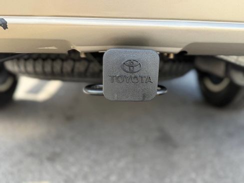 Used 2005 Toyota Sequoia SR5 RWD image 28