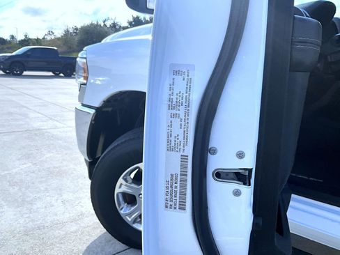 Used 2024 RAM 2500 Big Horn image 25