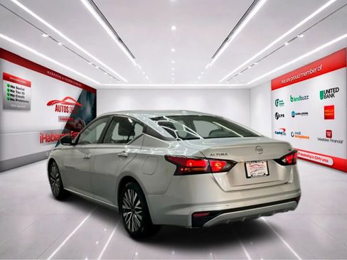 Used 2023 Nissan Altima 2.5 SV FWD image 6