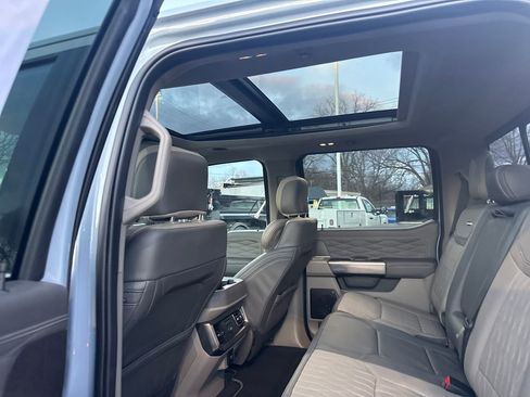 Used 2025 Ford F350 Platinum w/ Platinum Plus Package image 19