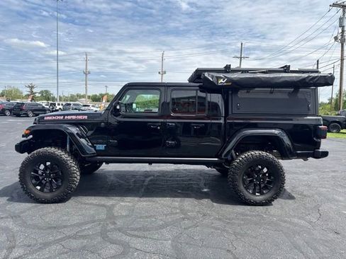 Used 2022 Jeep Gladiator Overland AWD/4WD image 6