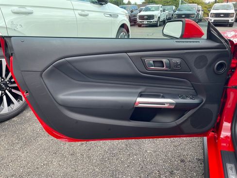 Used 2024 Ford Mustang Premium image 15
