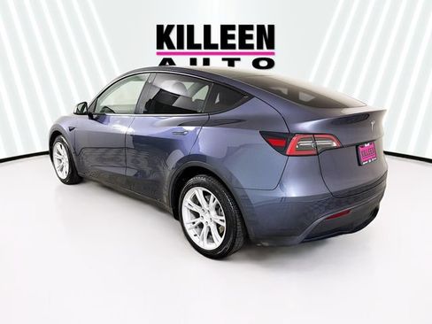 Used 2023 Tesla Model Y AWD image 5