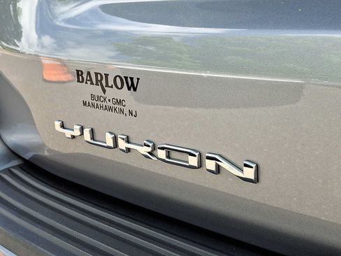 Used 2023 GMC Yukon XL AT4 AWD/4WD image 36