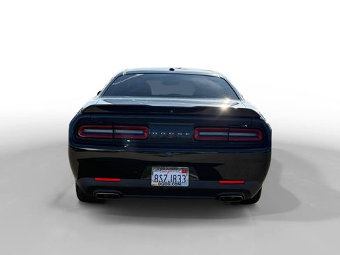Used 2020 Dodge Challenger SXT image 4