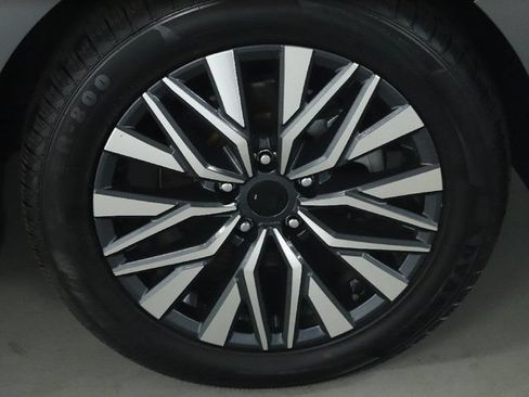 Used 2024 Nissan Altima 2.5 SV w/ SV Premium Package AWD/4WD image 10