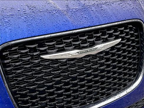 Used 2019 Chrysler 300 Touring w/ Sport Appearance Package image 25