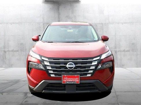 Used 2025 Nissan Rogue SV AWD/4WD image 4