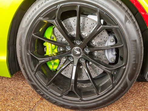 Used 2023 McLaren Artura image 7