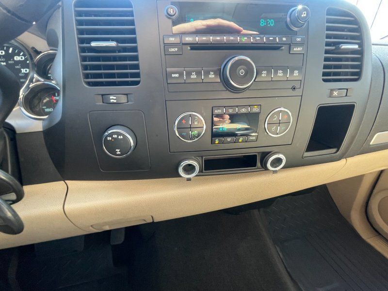 Used 2008 Chevrolet Silverado 2500 LT w/ 1LT Convenience Package AWD/4WD image 14