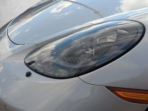 Used 2022 Porsche 718 Boxster image 19