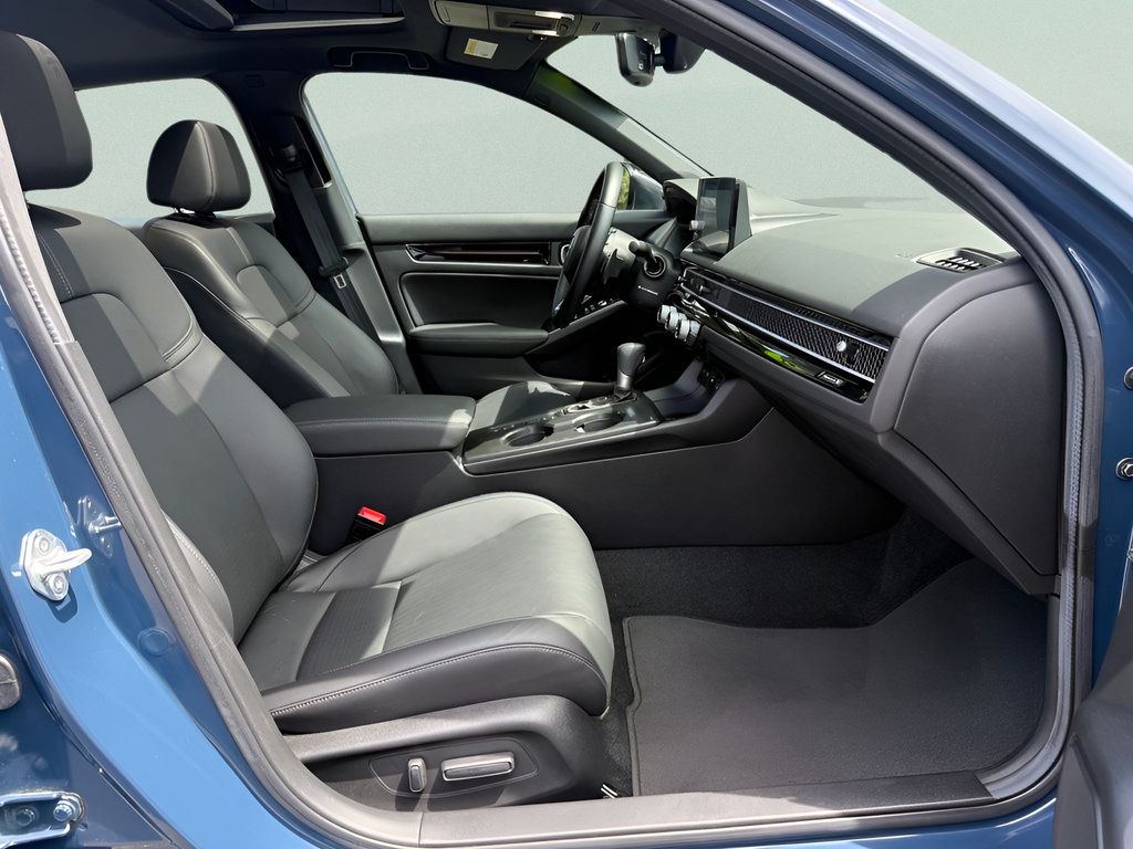 Certified 2025 Honda Civic Sport Touring image 13