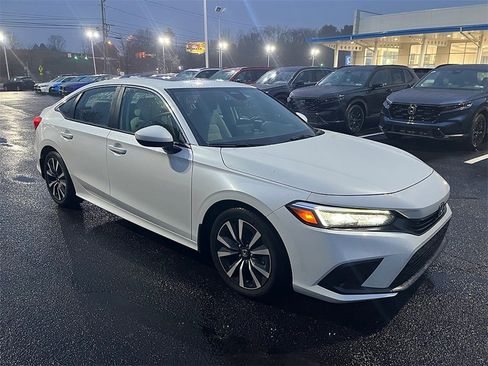 Used 2023 Honda Civic EX image 8