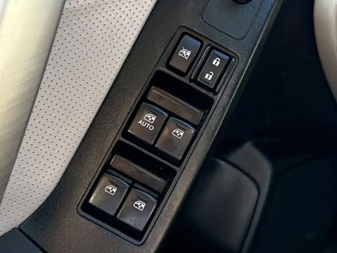 Used 2015 Subaru Forester 2.5i Limited image 16