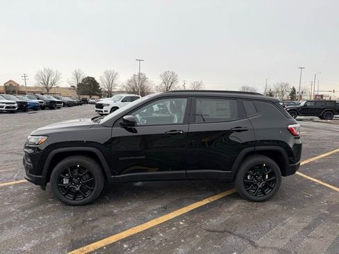 New 2026 Jeep Compass Latitude image 4