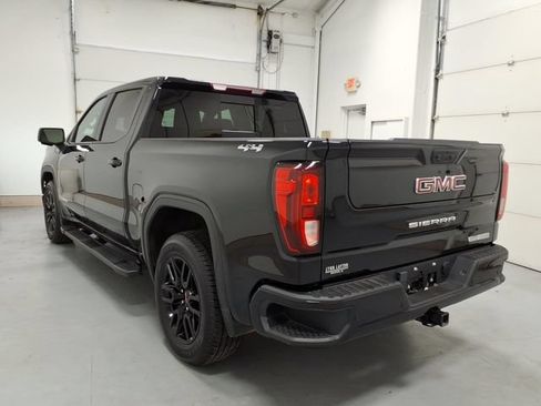 Used 2022 GMC Sierra 1500 Elevation w/ Elevation Premium Package AWD/4WD image 5