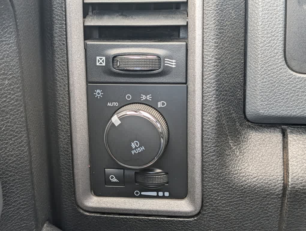 Used 2019 RAM 1500 Express AWD/4WD image 22