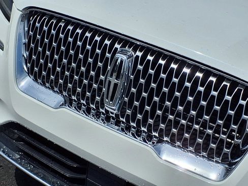 Used 2022 Lincoln Corsair AWD w/ Premium Package image 36
