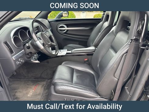 Used 2005 Chevrolet SSR w/ Preferred Equipment Group RWD image 9