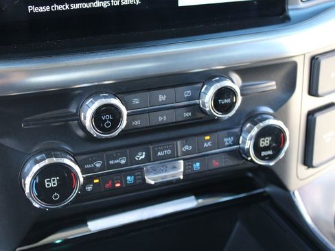 Used 2021 Ford F150 Lariat w/ Equipment Group 502A High image 22