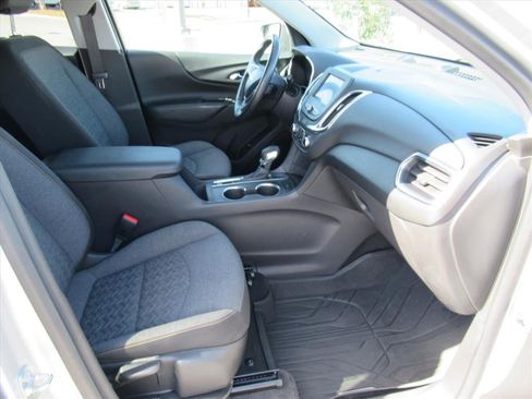 Used 2022 Chevrolet Equinox LT FWD image 9