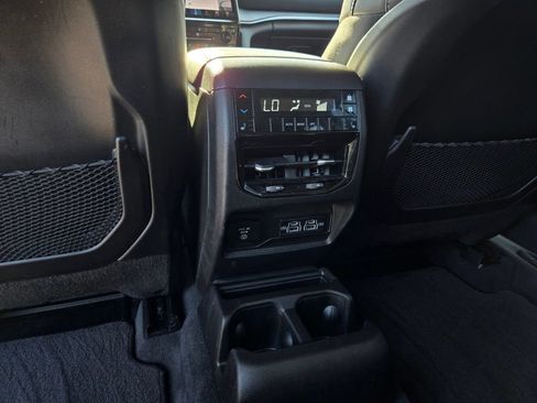 Used 2023 Jeep Grand Cherokee L Limited w/ Trailer Tow Group (B) AWD/4WD image 31