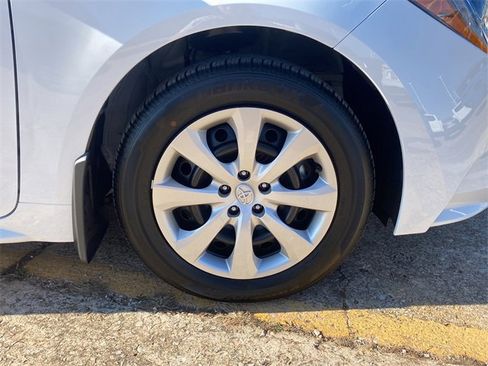 Used 2026 Toyota Corolla LE image 9