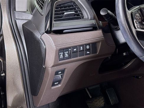 Used 2023 Honda Odyssey Elite image 8