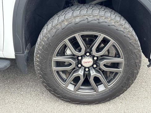 Used 2021 GMC Sierra 1500 AT4 w/ AT4 Premium Package AWD/4WD image 10