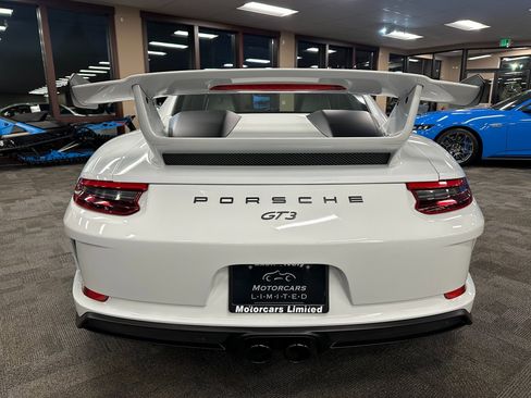 Used 2018 Porsche 911 GT3 image 16