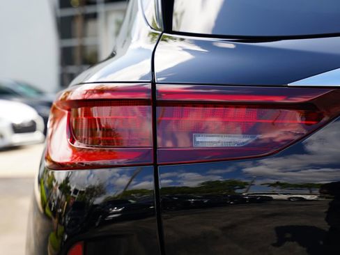 Used 2025 INFINITI QX50 Luxe image 19