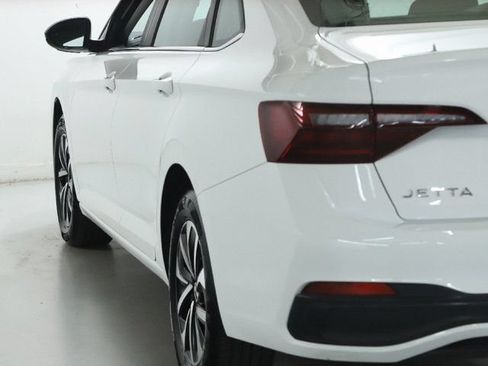 Certified 2024 Volkswagen Jetta S FWD image 40