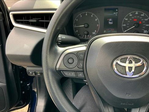 Used 2025 Toyota Corolla LE FWD image 23