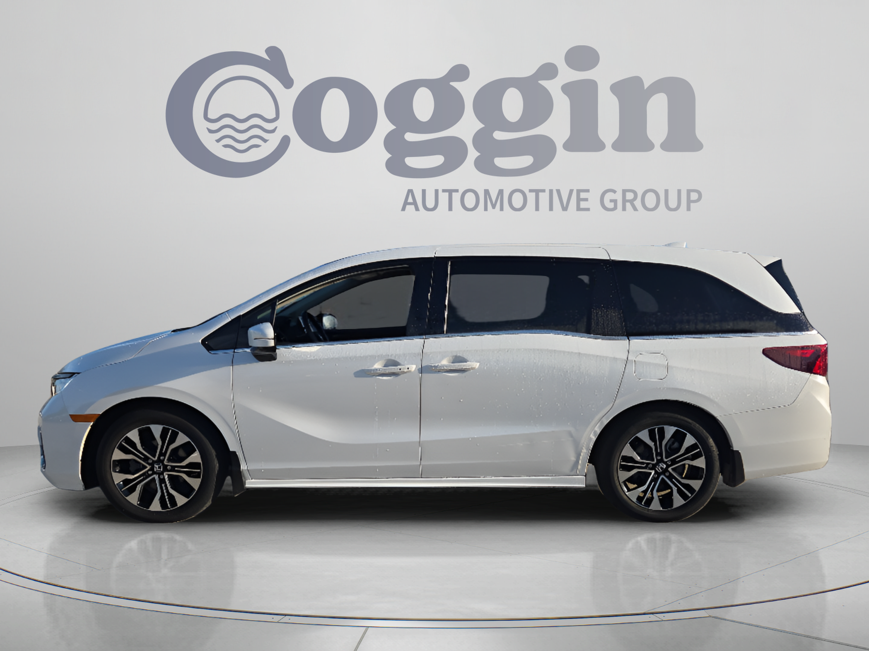 Certified 2025 Honda Odyssey Elite image 2