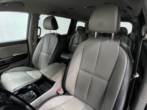 Used 2016 Kia Sedona EX FWD image 13