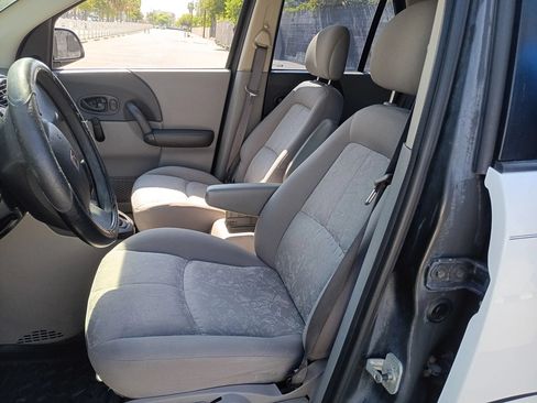 Used 2003 Saturn Vue AWD image 8