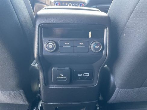 Used 2023 GMC Acadia SLE w/ Driver Convenience Package FWD image 20