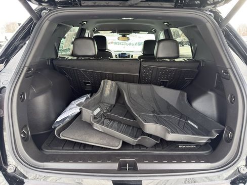 Used 2024 Chevrolet Equinox Premier image 40